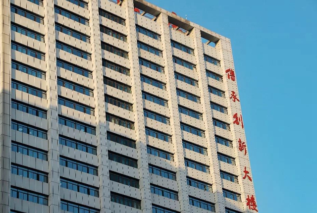 【擴(kuò)散】年手術(shù)量3000臺(tái)次！這機(jī)器夠厲害……